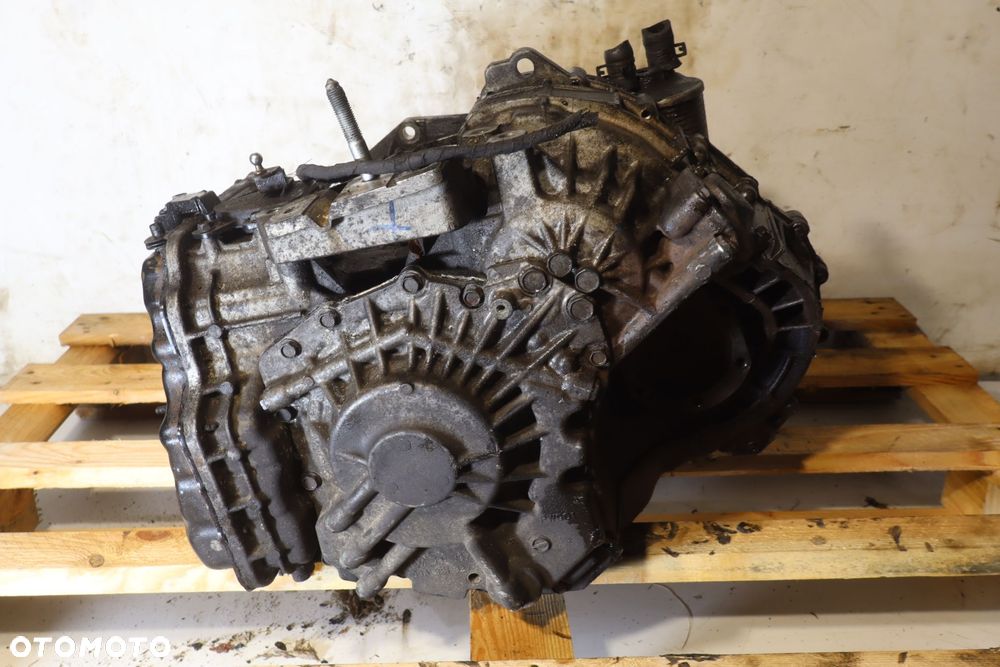 SKRZYNIA BIEGÓW AUTOMAT  VOLKSWAGEN SHARAN I LIFT 1.9TDI FST - 2
