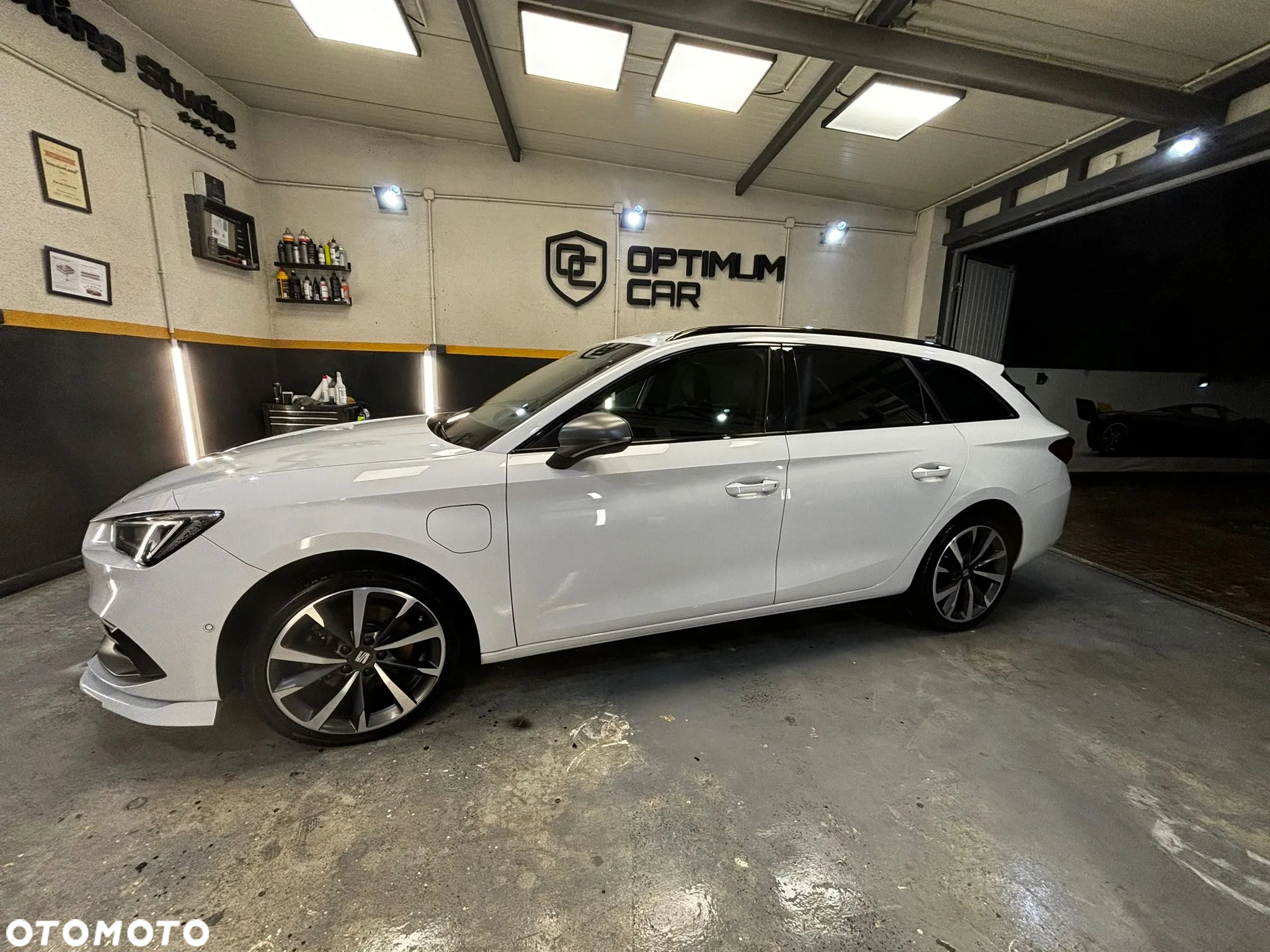 Seat Leon Sportstourer 1.4 e-Hybrid DSG FR Plus - 9