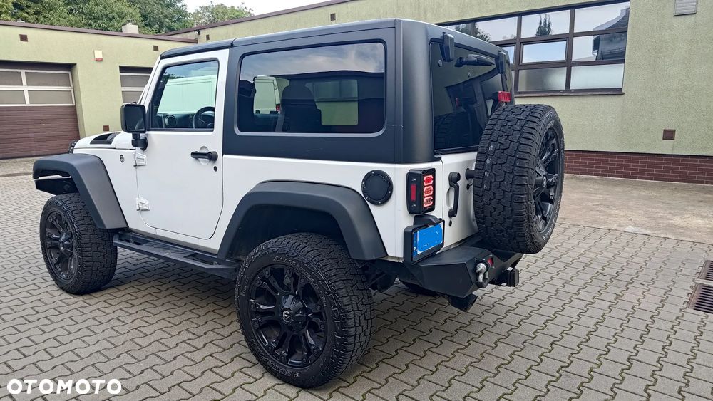 Jeep Wrangler - 6