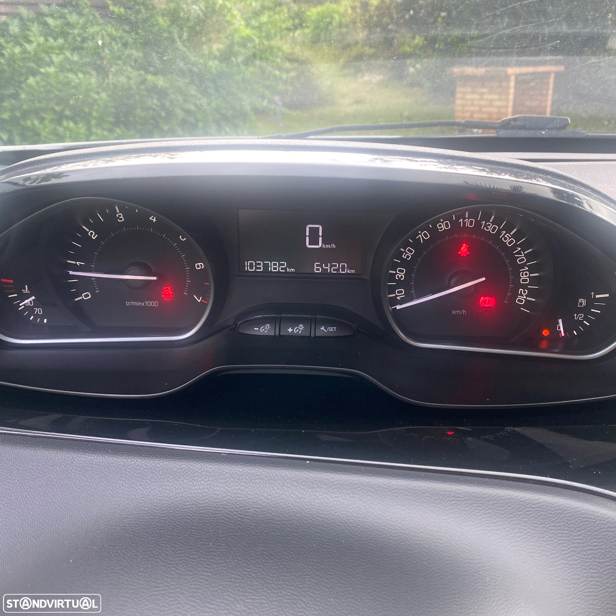 Peugeot 208 1.2 PureTech Style - 16
