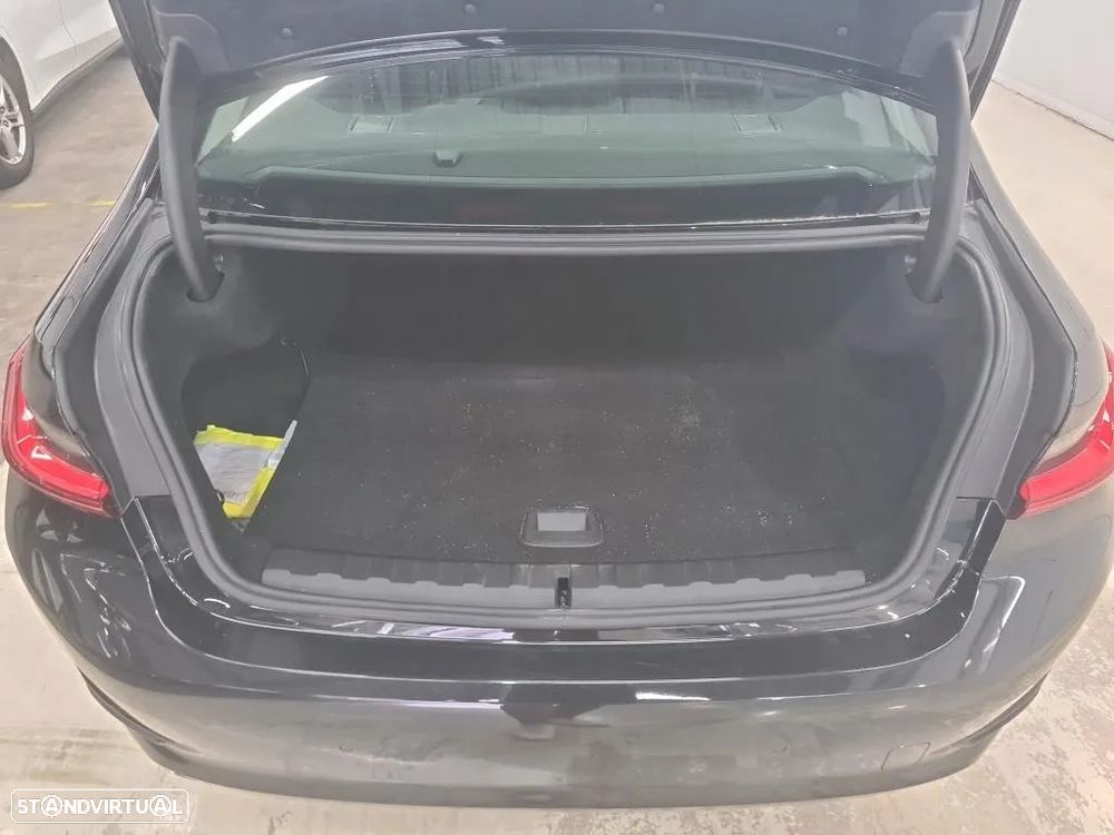 BMW 330 e Corporate Edition Auto - 10