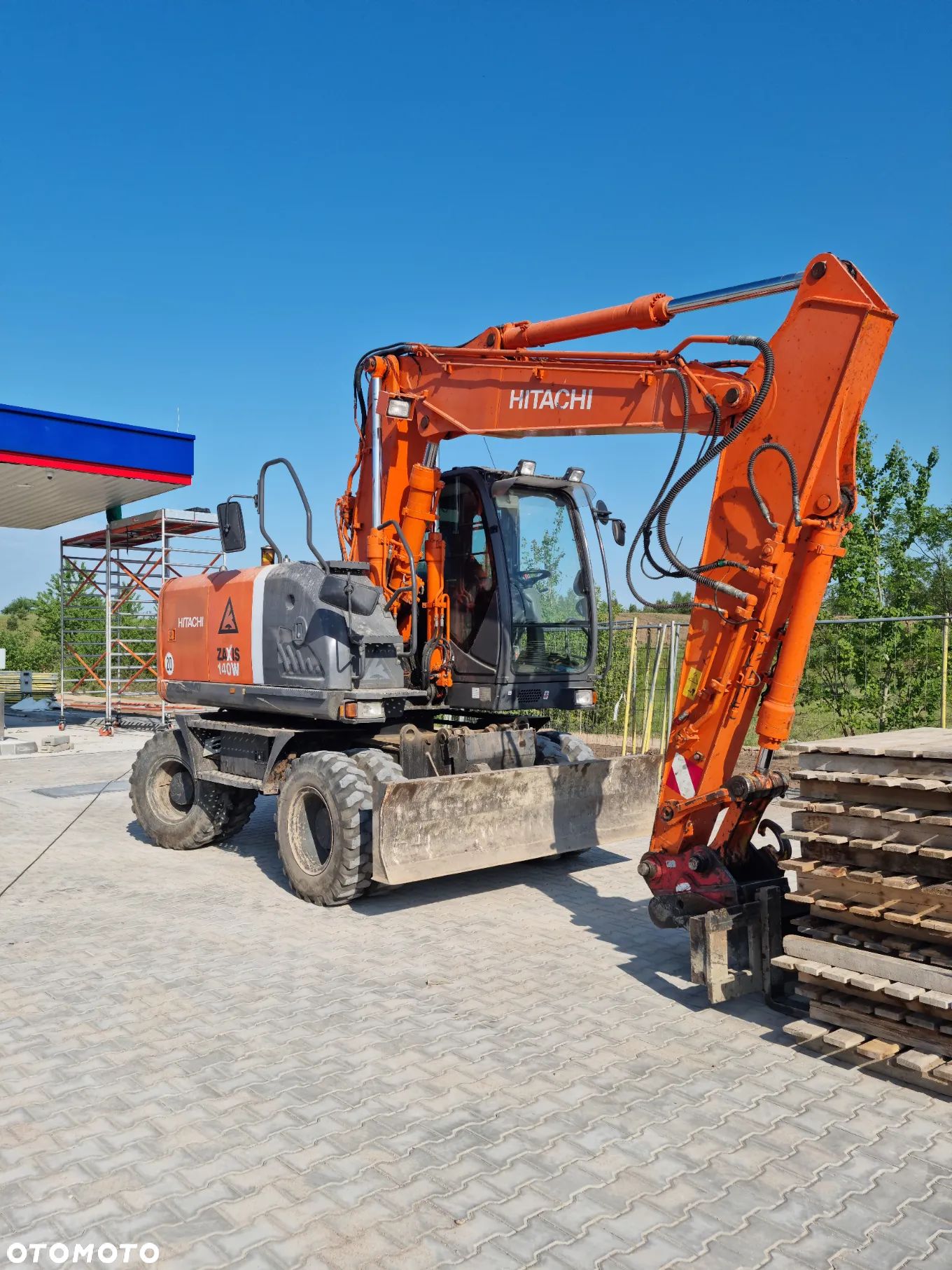 Hitachi ZX 140W-3 - 1