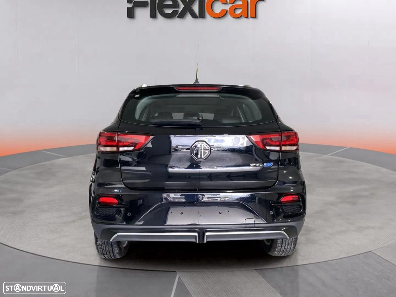 MG ZS EV 72.6 kWh Luxury OBC 11 kW - 4