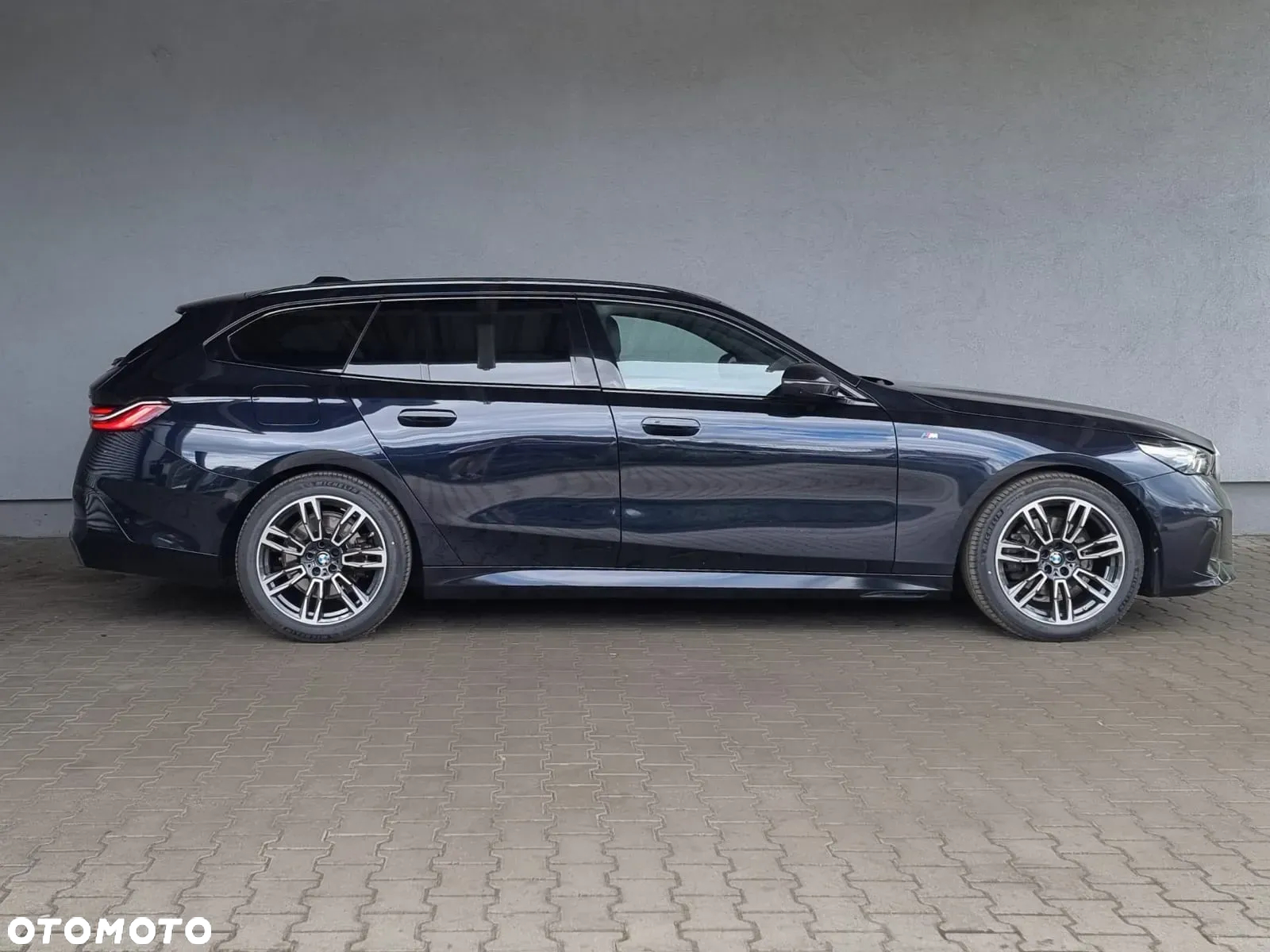 BMW Seria 5 520d Touring - 4