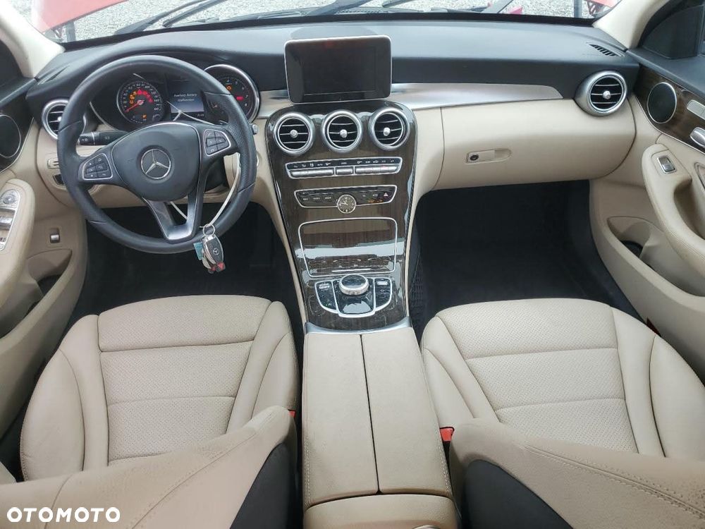Mercedes-Benz Klasa C 300 9G-TRONIC - 9