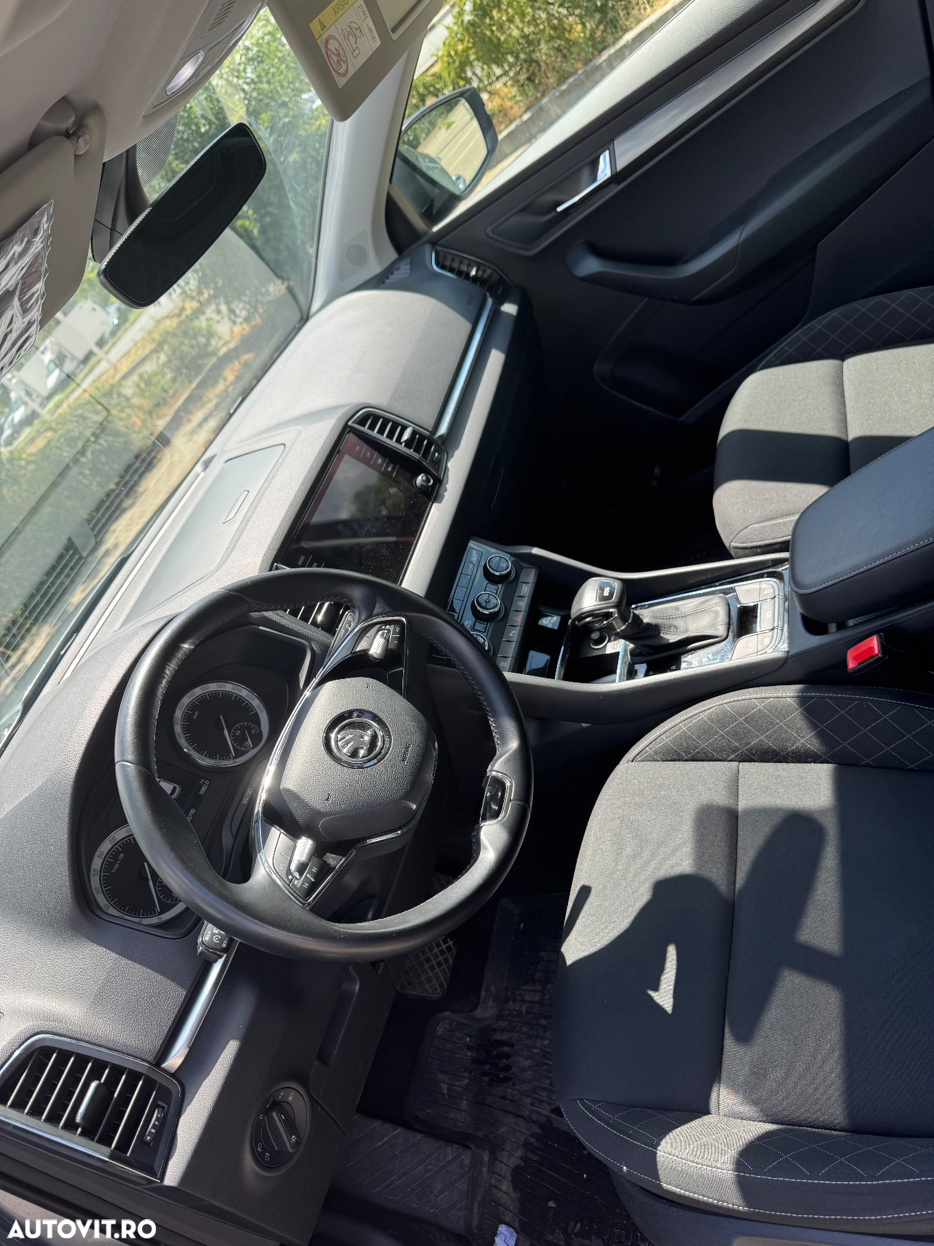 Skoda Karoq 2.0 TDI DSG Ambition - 9