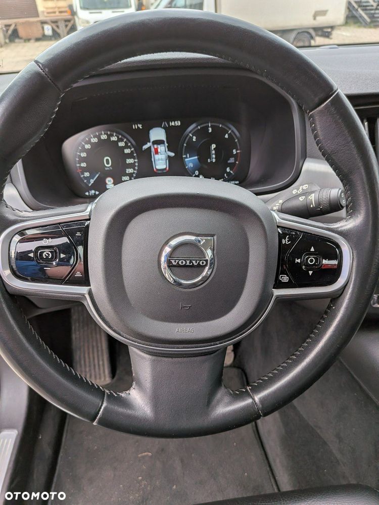 Volvo V90 D5 SCR AWD Momentum Pro - 10