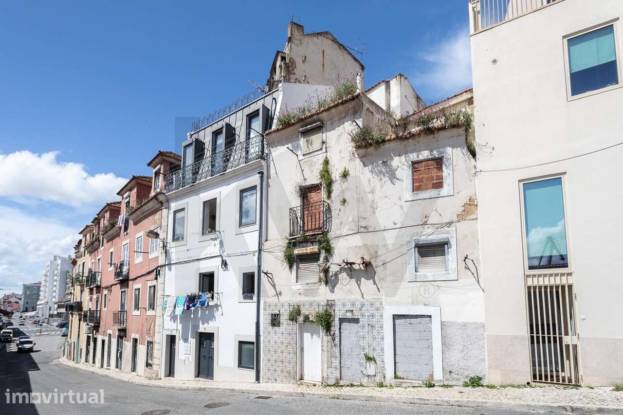 PRÉDIO DEVOLUTO PARA REABILITAÇÃO TOTAL | SANTA APOLÓNIA | LISBOA - Grande imagem: 3/8