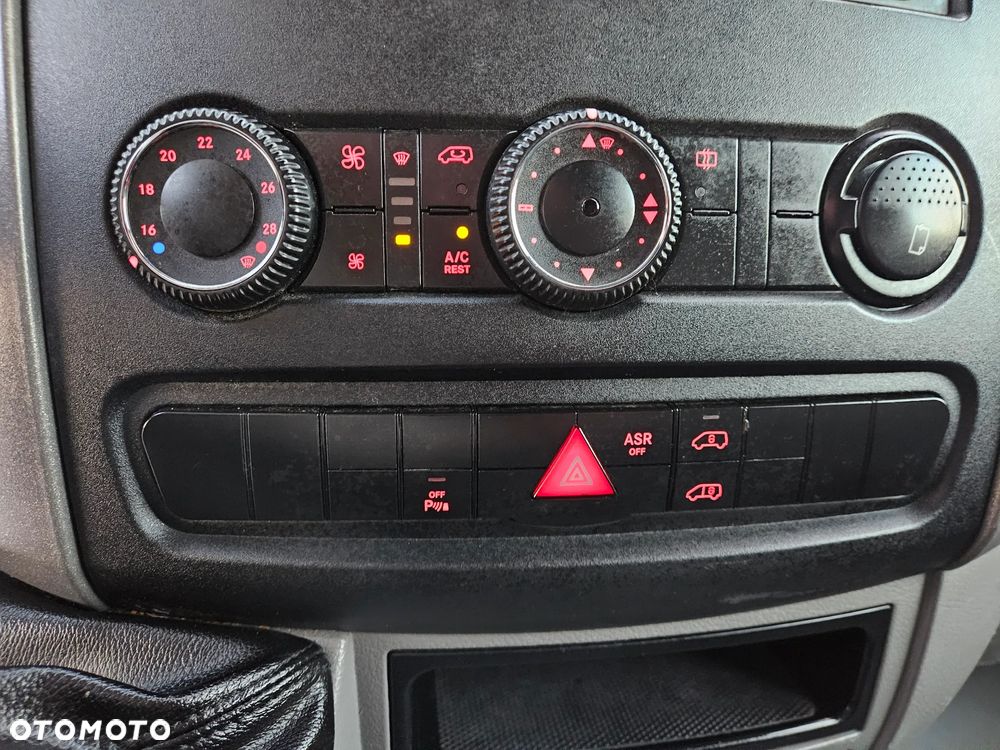 Volkswagen CRAFTER - 27
