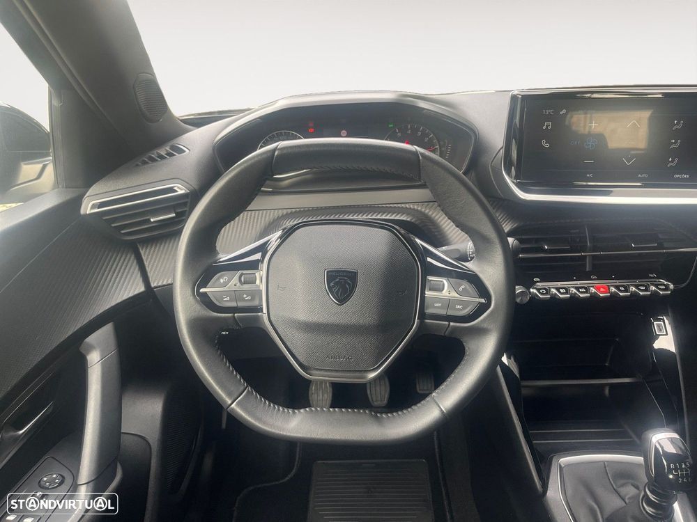 Peugeot 2008 1.2 PureTech Active - 12