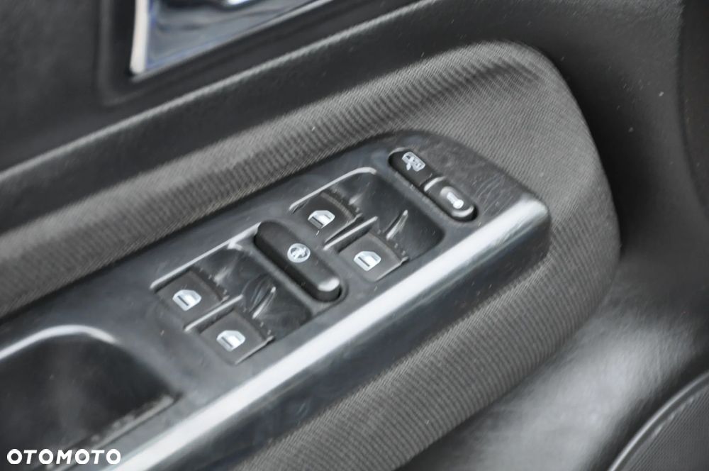 Volkswagen Golf 1.6 Edition - 24