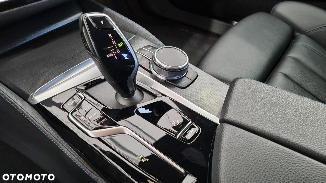 BMW Seria 5 - 18