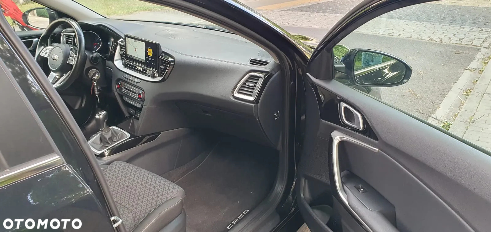 Kia Ceed 1.5 T-GDI OPF Vision - 12