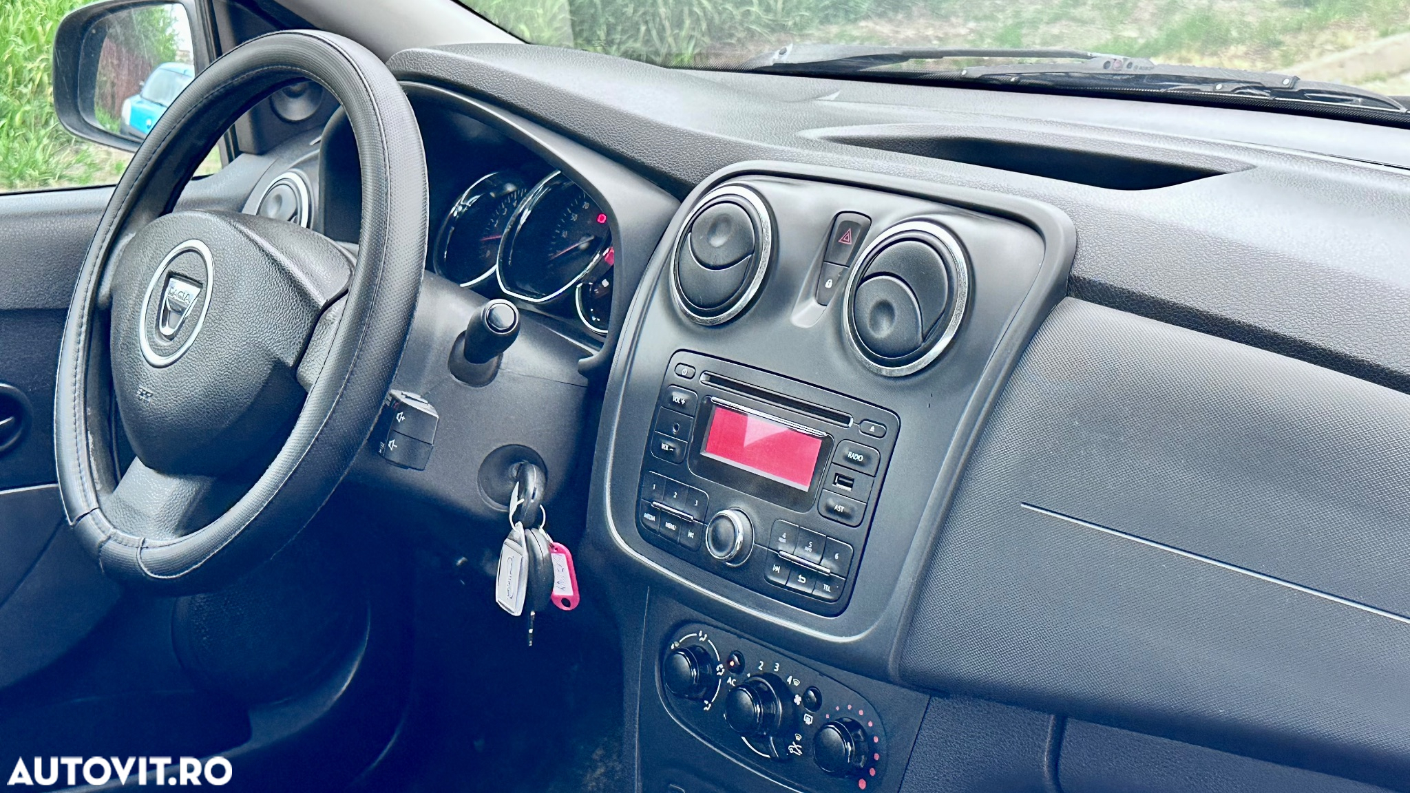 Dacia Logan 1.2 75CP Laureate - 7