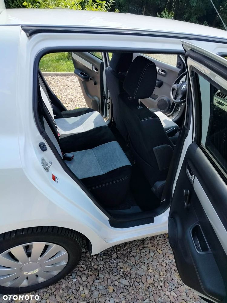 Suzuki Swift - 7