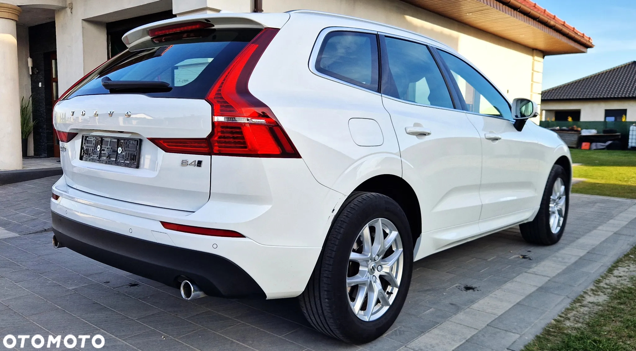 Volvo XC 60 B4 D AWD Geartronic Momentum - 33