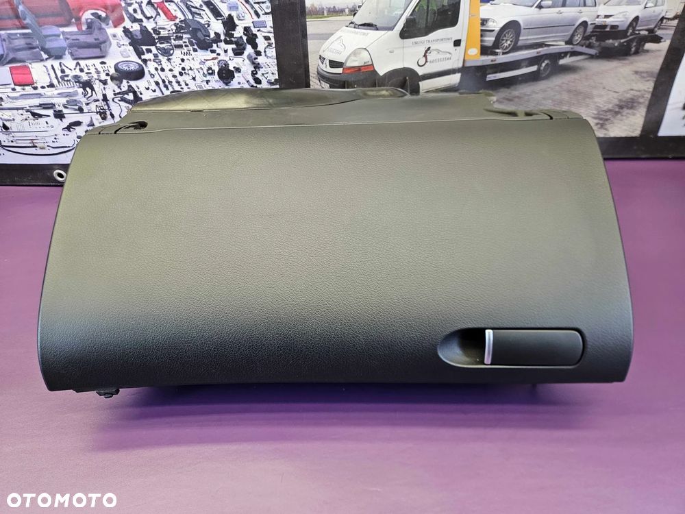 Schowek Pasażera 8E1857035 C Osłona Klapa Ciemny Soul Europa Audi A4 B6 B7 Seat Exeo