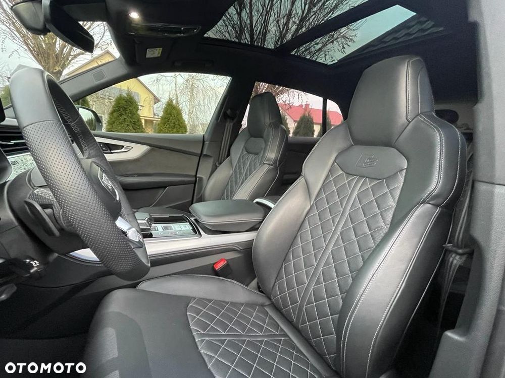 Audi Q8 - 10