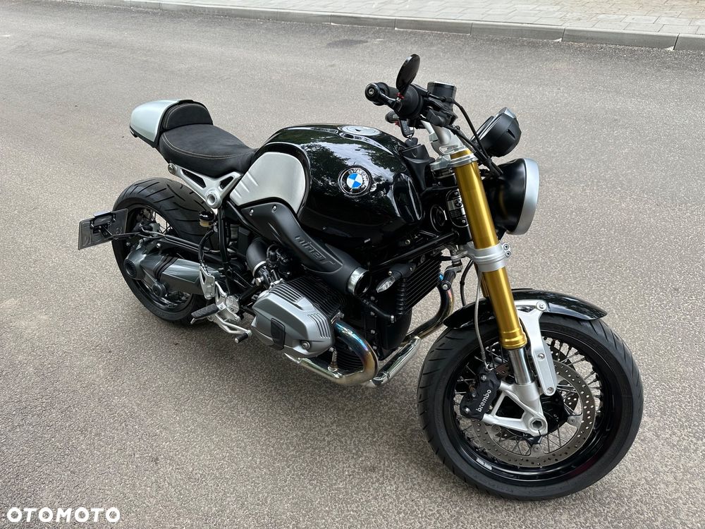 BMW R - 1