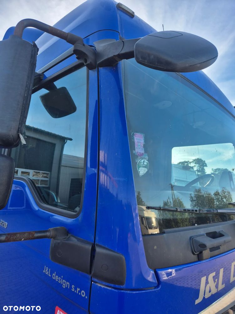 Narożnik szyby listwa osłona słupka kabiny RH MAN TGL TGM EURO 6