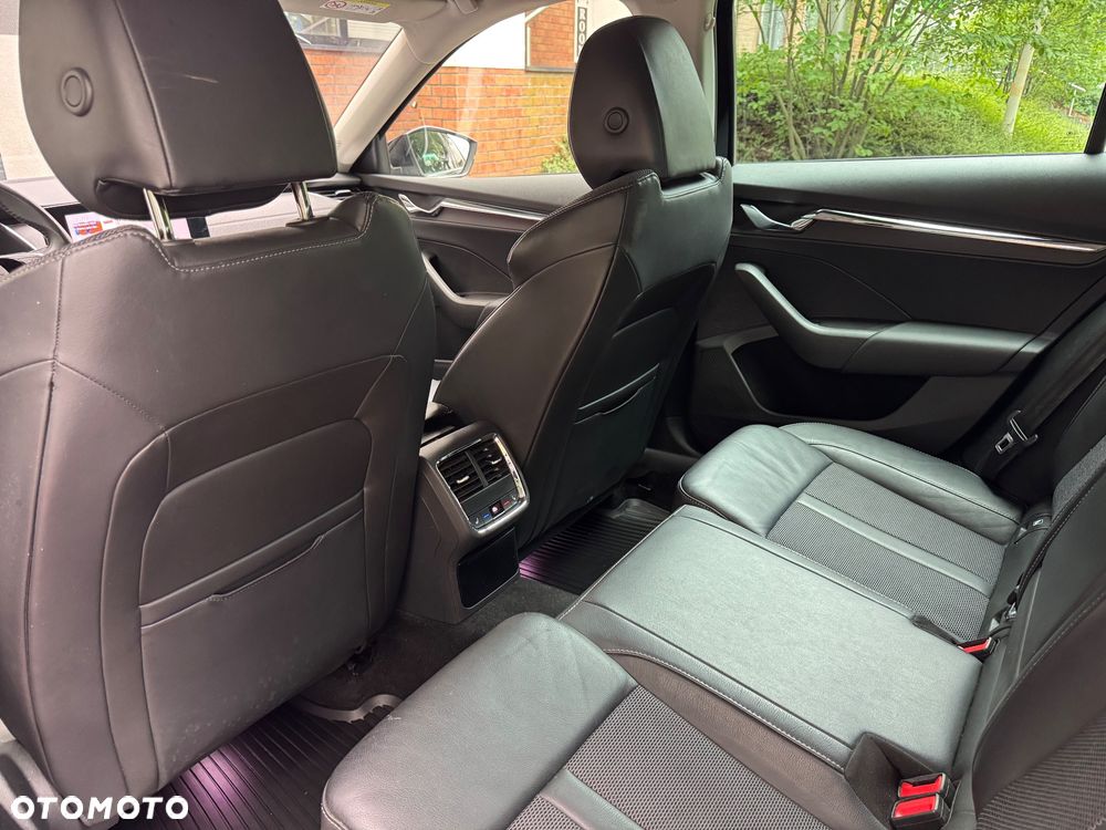 Skoda Octavia 2.0 TDI DSG Exclusive Plus - 11
