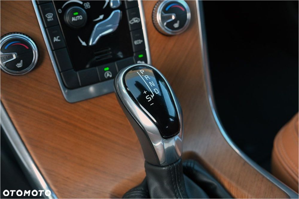 Volvo XC 60 D4 Geartronic Inscription - 28