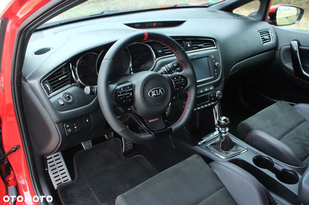 Kia Ceed 1.6 T-GDI GT-Challenge - 24