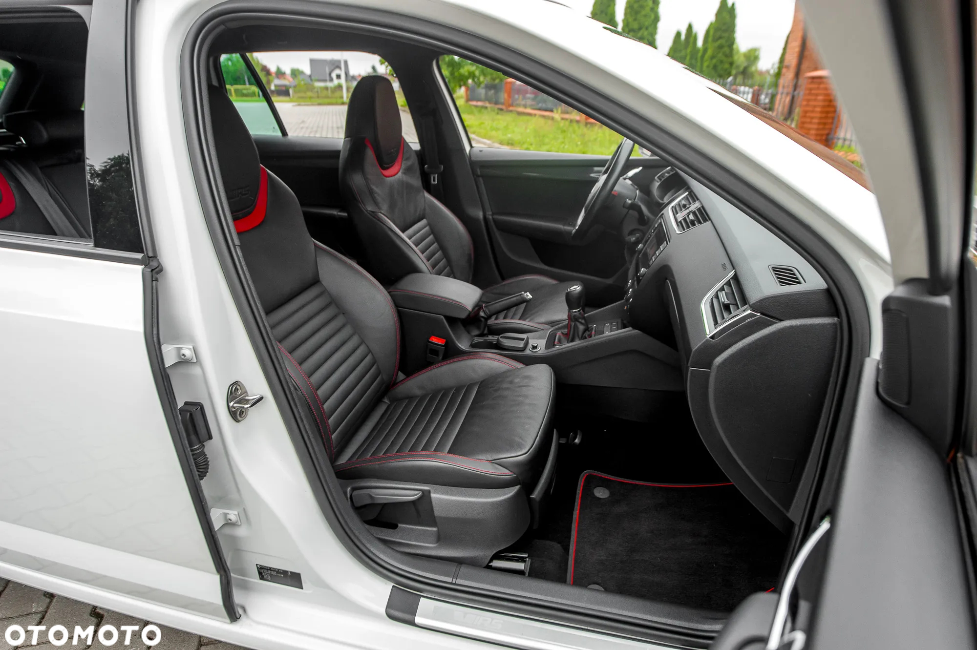Skoda Octavia 2.0 TSI RS - 24