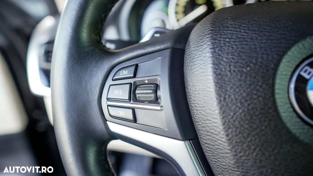 BMW X6 xDrive30d - 18