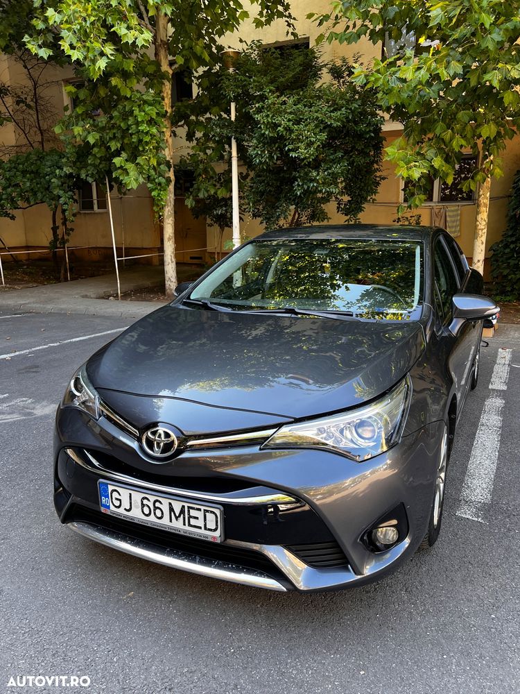 Toyota Avensis 2.0 D-4D Executive - 2