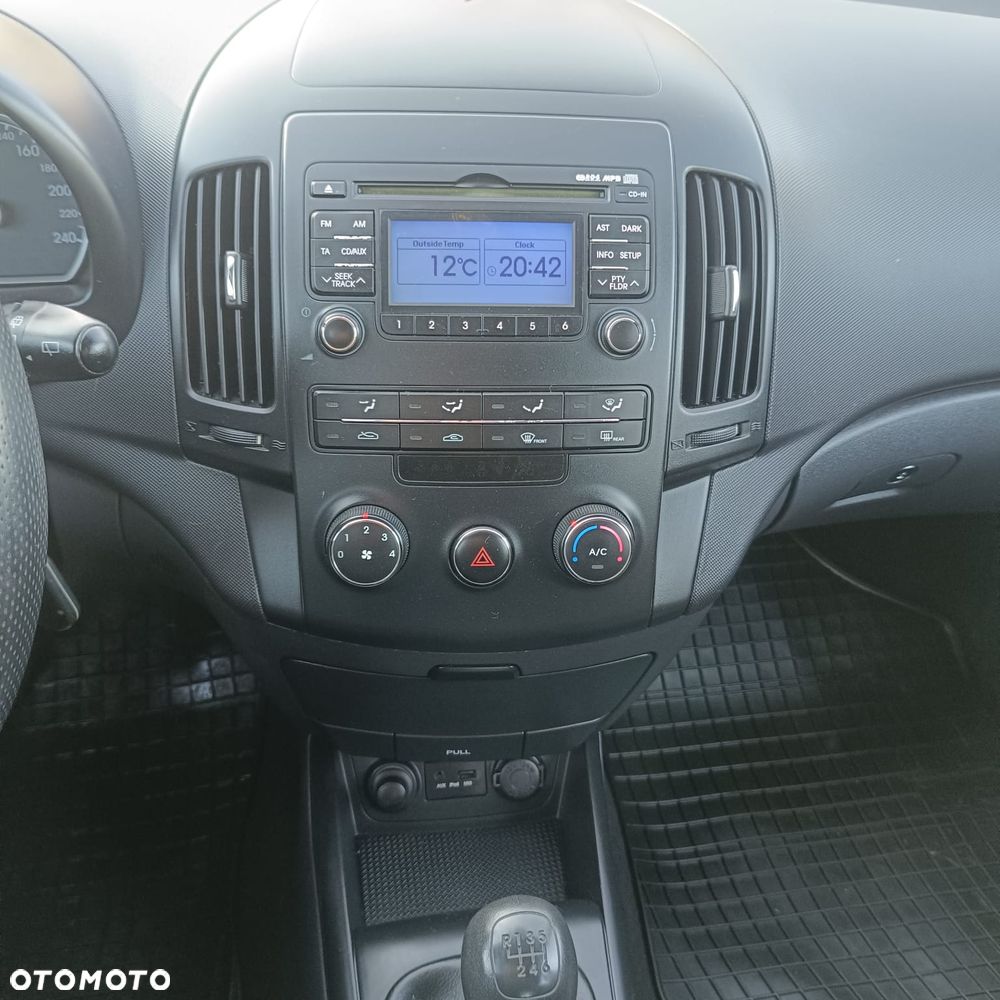 Hyundai i30 1.6 CRDi Comfort - 11