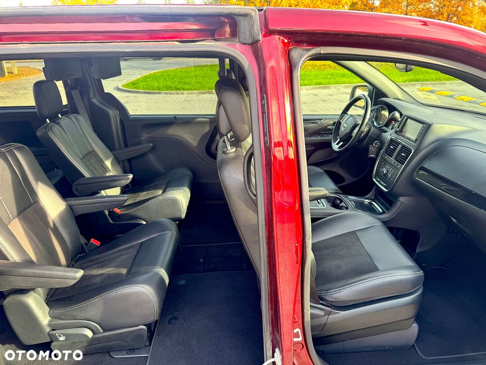 Dodge Grand Caravan 3.6 R/T - 13