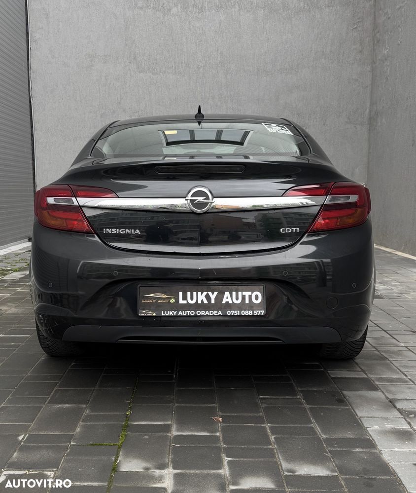 Opel Insignia - 12