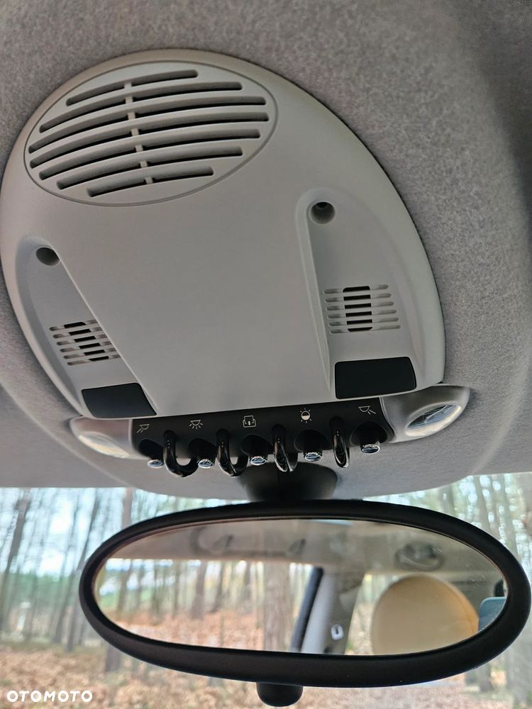 MINI Cooper Standard - 10