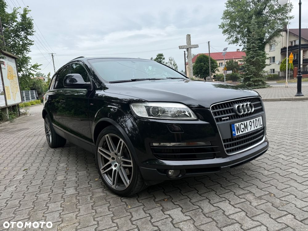Audi Q7 - 1