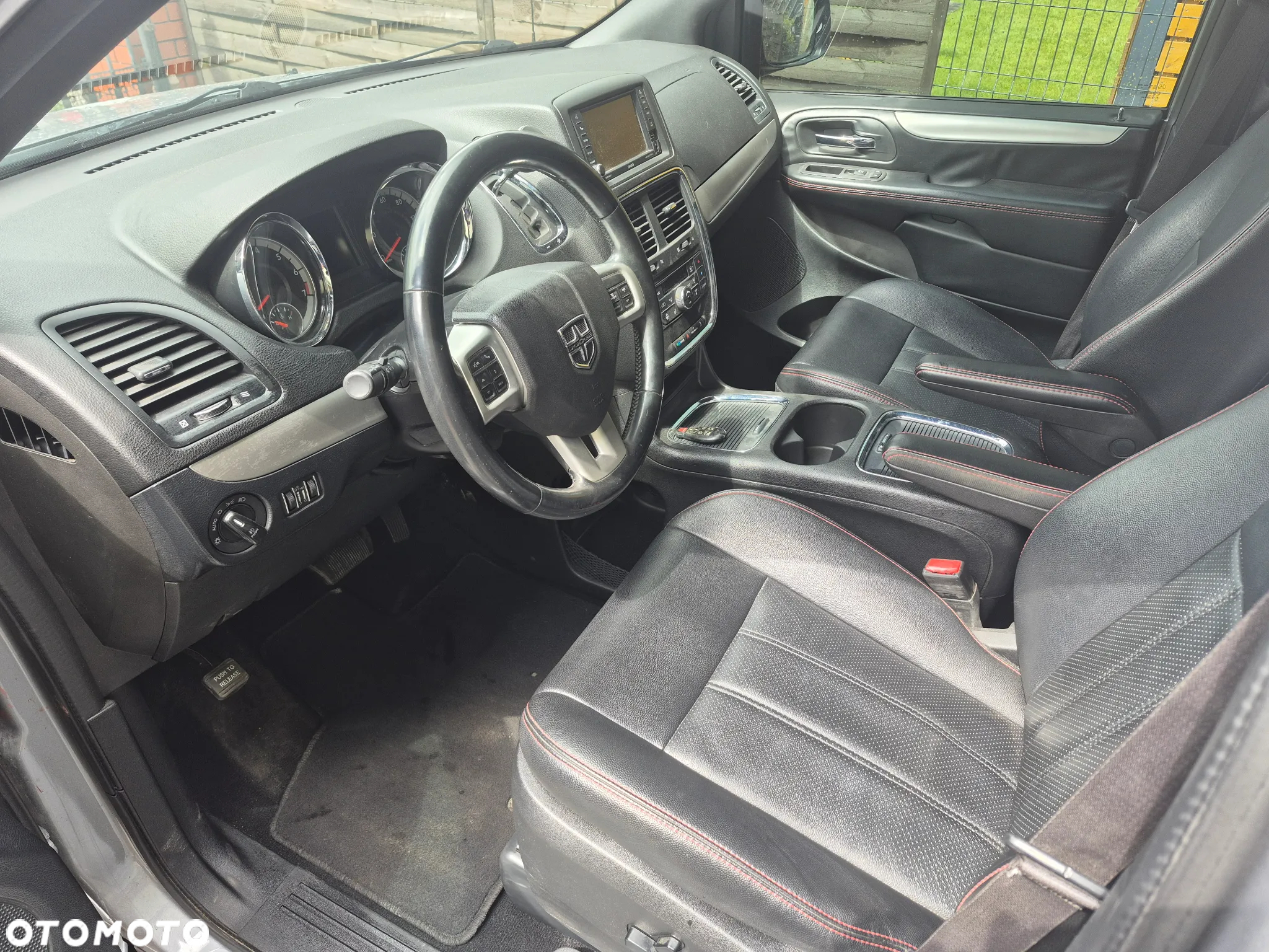 Dodge Grand Caravan - 6