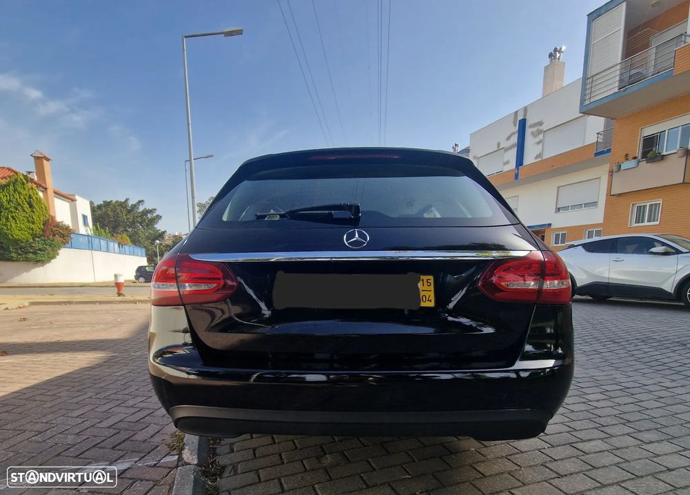 Mercedes-Benz 200 - 6
