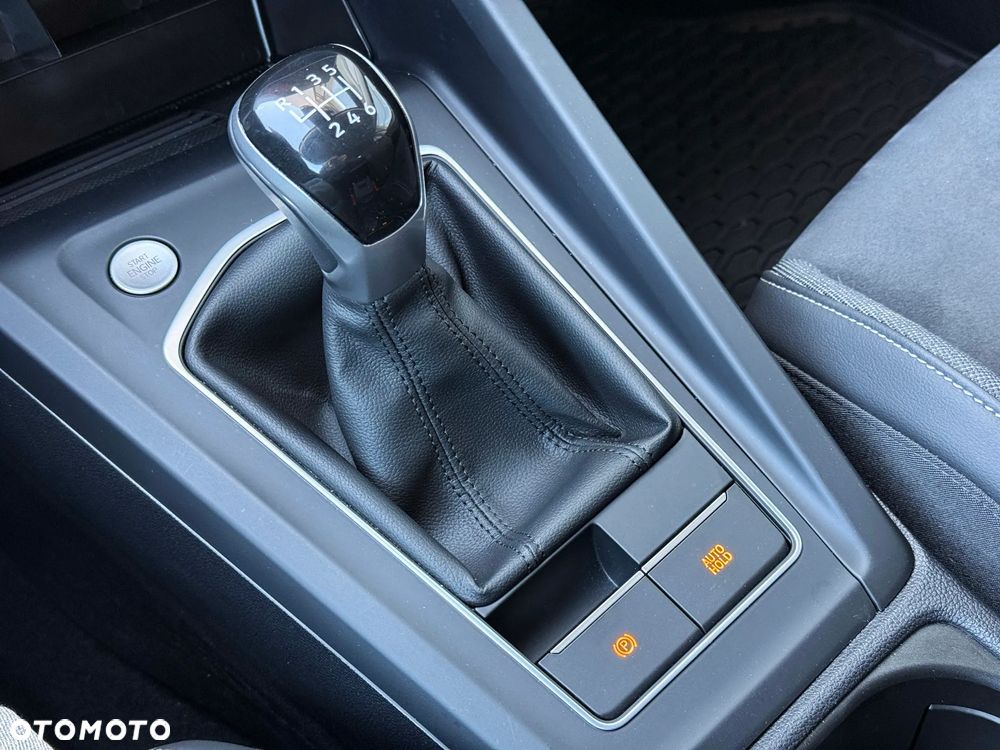 Volkswagen Golf 1.5 TSI Special Edition - 27