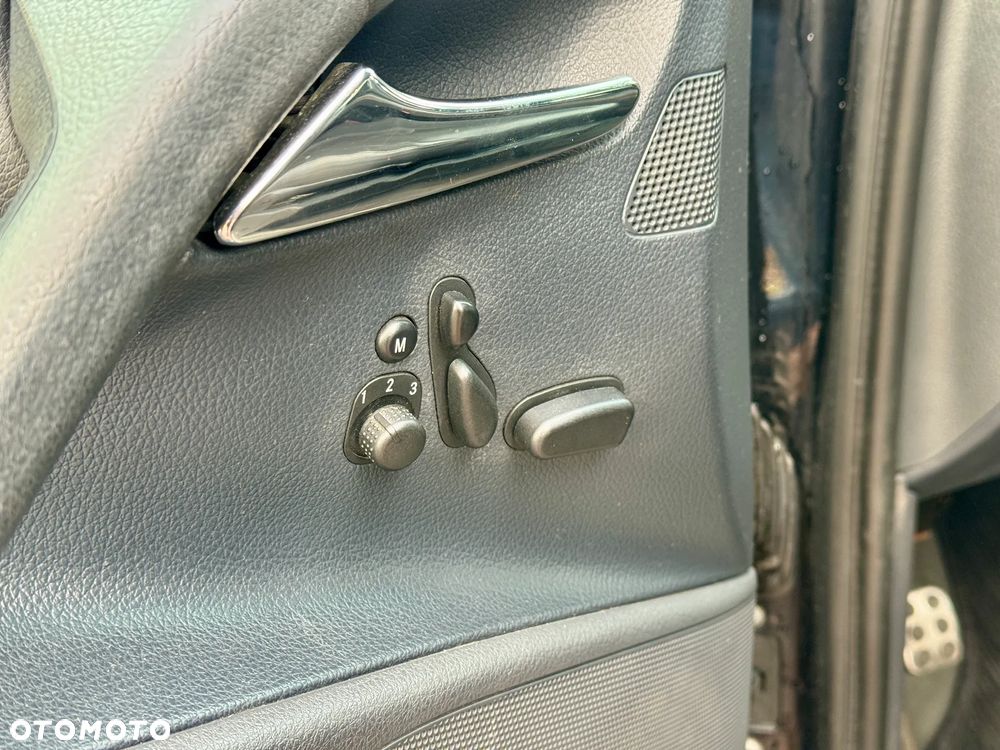 Mercedes-Benz Viano - 26