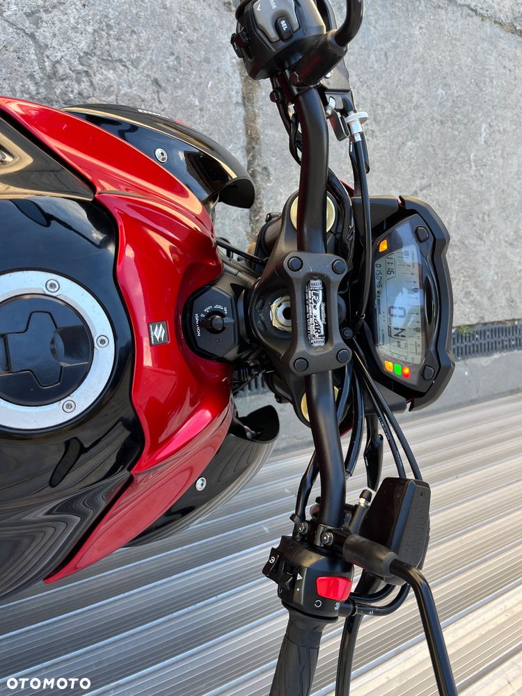 Suzuki GSX 1000 - 23