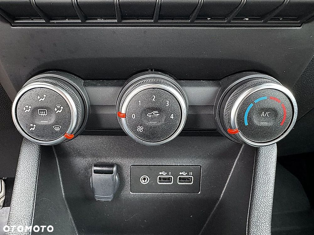 Renault Clio 1.0 TCe Evolution - 16