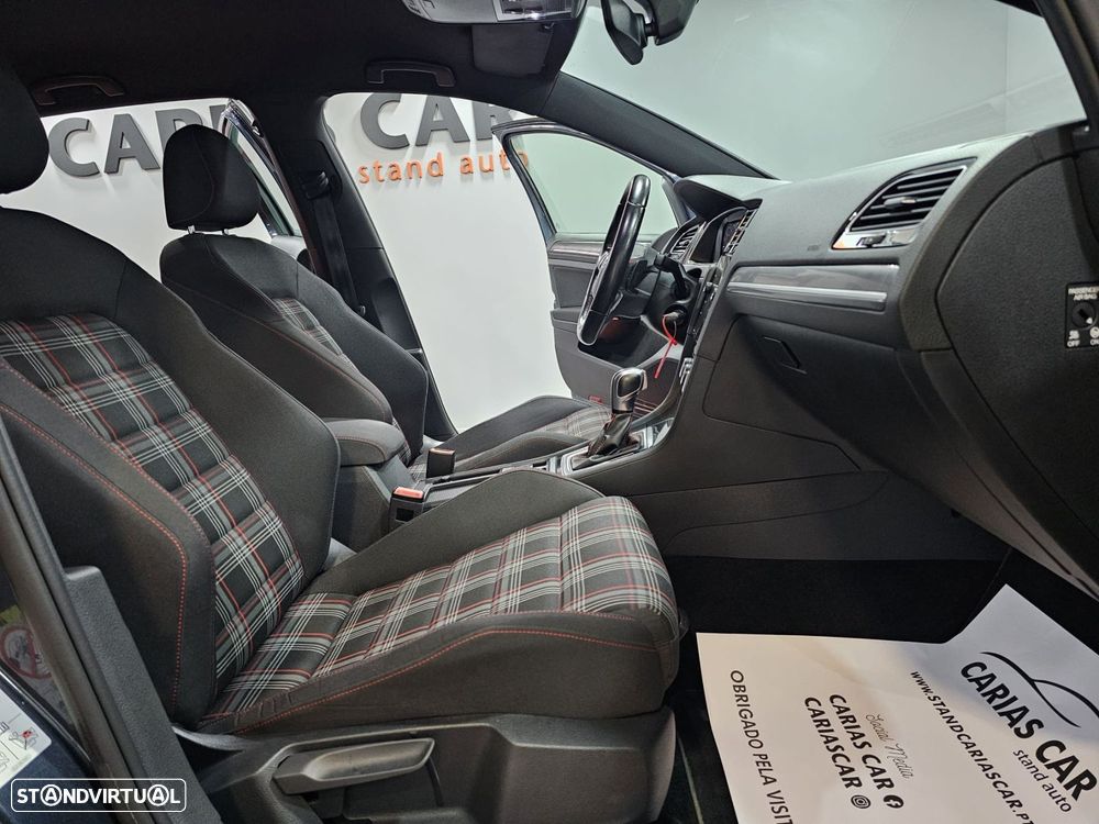VW Golf 2.0 TSI GTI DSG Performance - 11