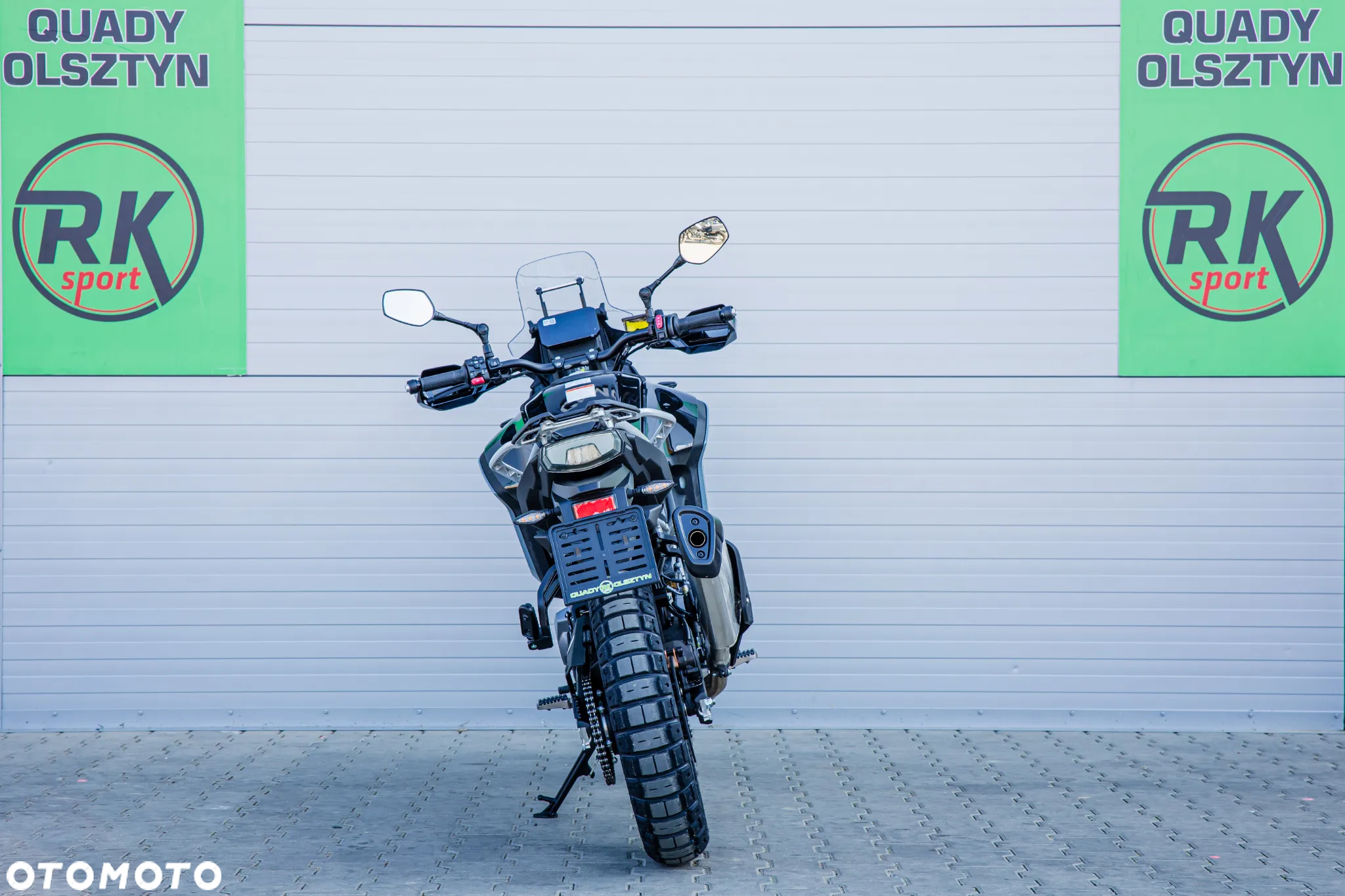 CFMoto MT - 10