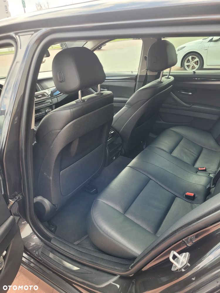 BMW Seria 5 520d xDrive - 18