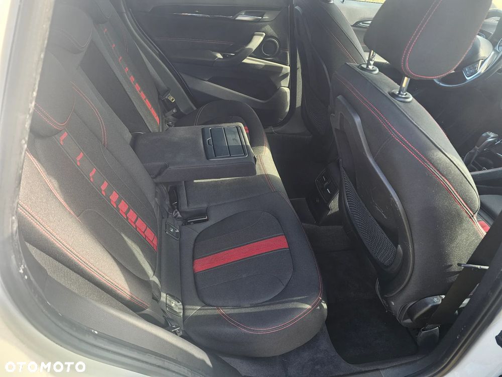 BMW X1 xDrive18d Sport Line - 22