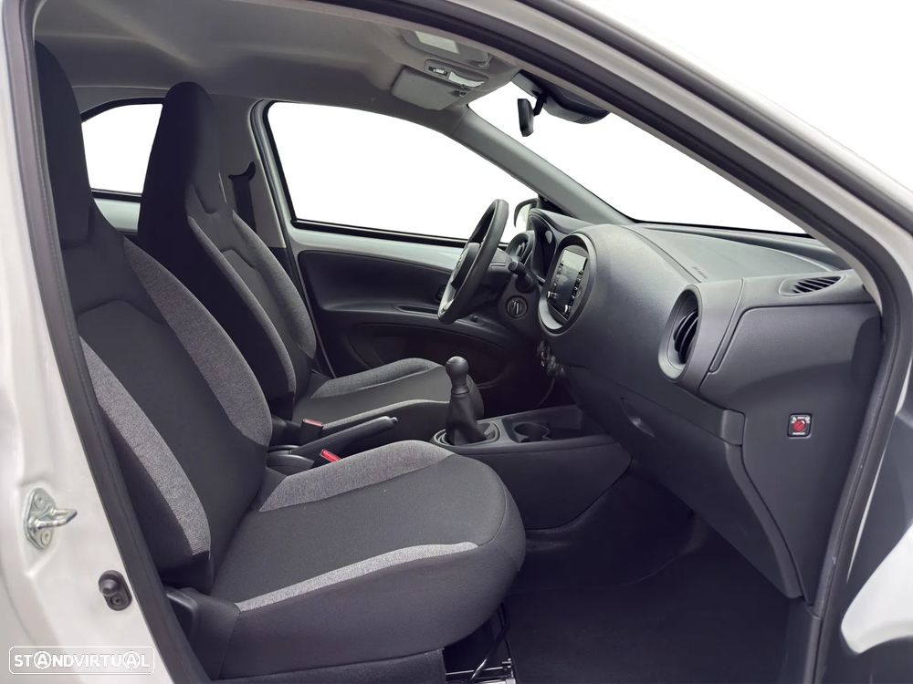 Toyota Aygo X Standard - 15