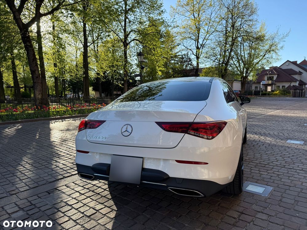 Mercedes-Benz CLA 250 Progressive 7G-DCT - 8