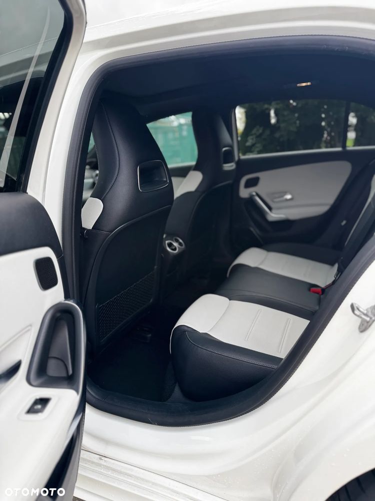 Mercedes-Benz Klasa A 200 AMG Line 7G-DCT - 7
