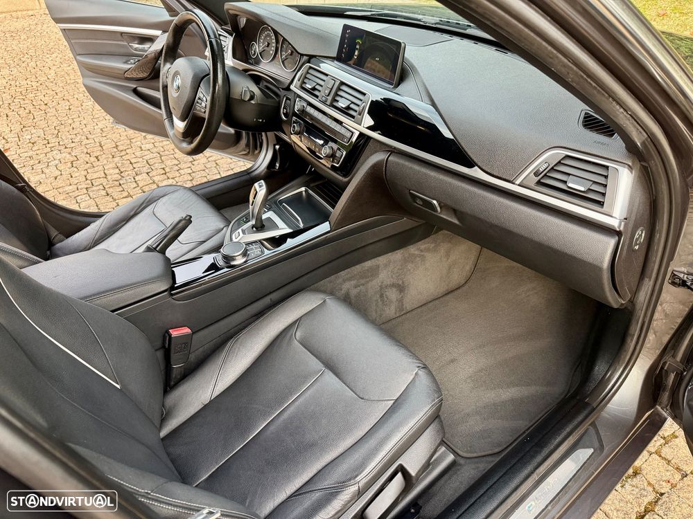 BMW 330 - 18