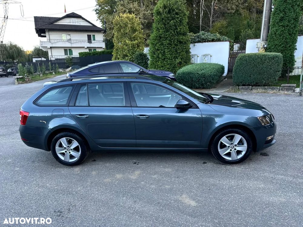 Skoda Octavia Combi Diesel 1.6 TDI Style - 20